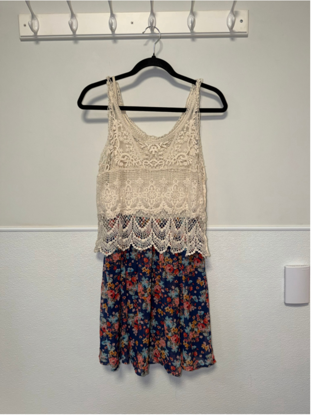 Women's City Triangles Mini Dress Size S Blue Beige Floral Lace Overlay